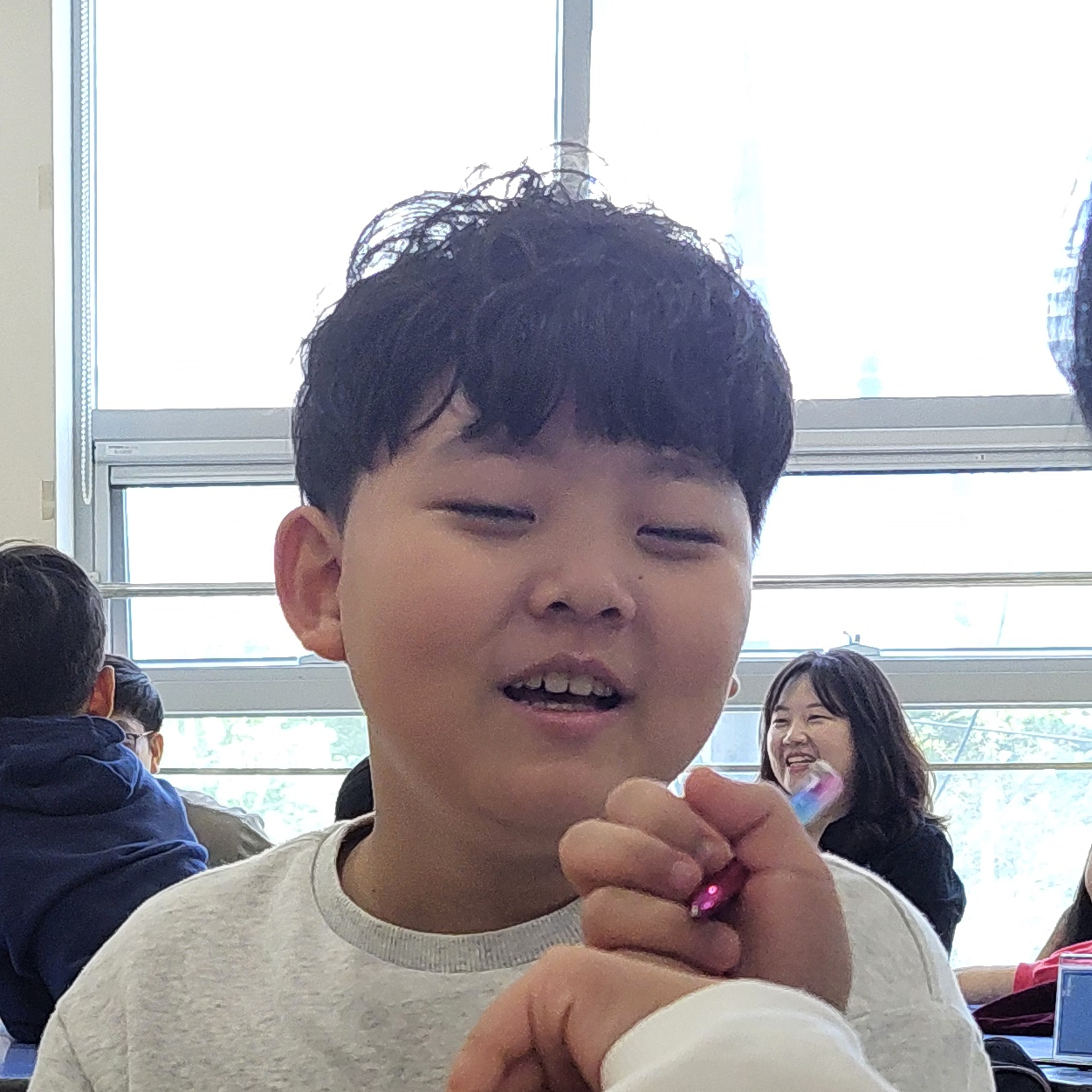 한로이 사진 썸네일